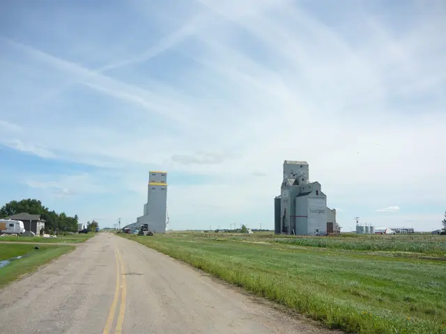 Grain elevators at Tuxford